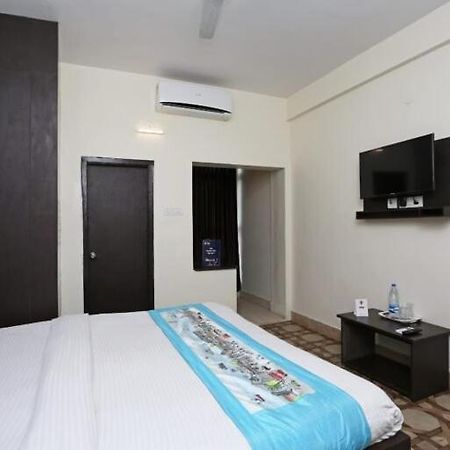Hotel Stellar Bhuvanesvar Kültér fotó