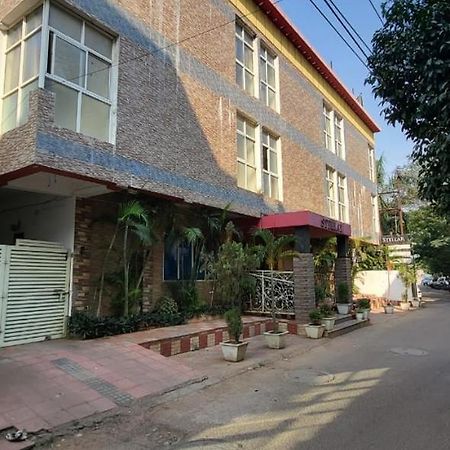 Hotel Stellar Bhuvanesvar Kültér fotó